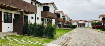 Venta de Casas 3 dormitorios en Dos Plantas a Estrenar Tipo Rústicas en La Armenia. SC