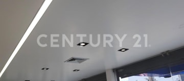 Local comercial de 340 m² en zona estratégica de Manta