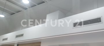 Local comercial de 340 m² en zona estratégica de Manta