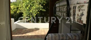 Departamento frente al mar con piscina privada en urbanización exclusiva