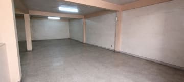 Local comercial en Av. Las Esclusas - 98m² de alta visibilidad