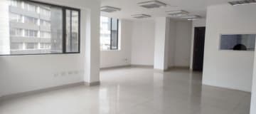 RENTA OFICINA 290 METROS CERCA A LA CAROLINA