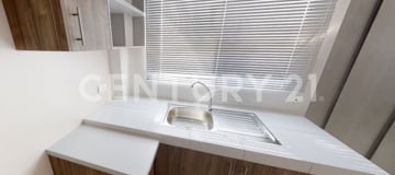 Casa de 2 pisos en Bella Vita con club social y piscina