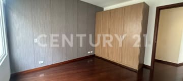 Vendo depto. 95m² en La Coruña, 2 dorms, USD 145,000