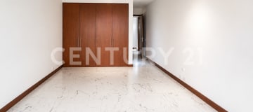 Residencia OH en González Suárez, 3 dorm, terraza y vista a Cumbayá
