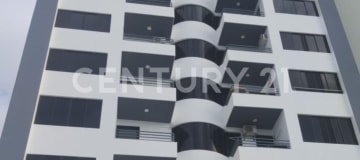Departamento 2 dormitorios con piscina y garaje en Manta