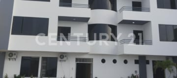 Departamento 2 dormitorios con piscina y garaje en Manta