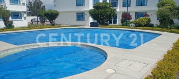 Casa en conjunto privado con piscina - $135,000