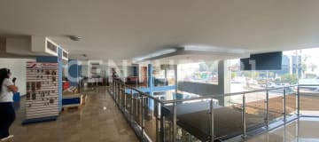 Local comercial en Av. Juan Tanca Marengo - Guayaquil, 1579m²