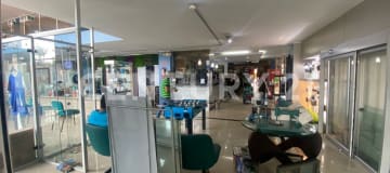 Local comercial en Av. Juan Tanca Marengo - Guayaquil, 1579m²