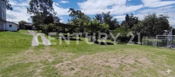 Terreno en Cumbayá de 3,850 m² para proyecto residencial de 11 viviendas
