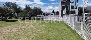 Terreno en Cumbayá de 3,850 m² para proyecto residencial de 11 viviendas