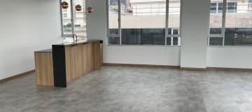 Suite en venta en Quito Tenis por $122,490: comodidad y estilo en una ubicación privilegiada AH