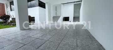 Departamento duplex con terraza en venta y excelente distribución