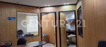 Oficina amoblada 108m² en TorreNova, sector Carolina