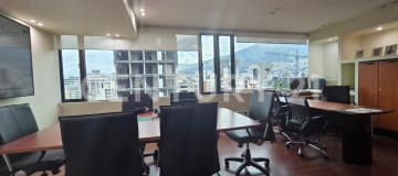Oficina amoblada 108m² en TorreNova, sector Carolina