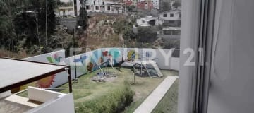 Casa en conjunto privado con seguridad 24/7 y áreas recreativas