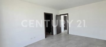 Casa moderna en Portón del Río con 2 plantas y seguridad 24/7