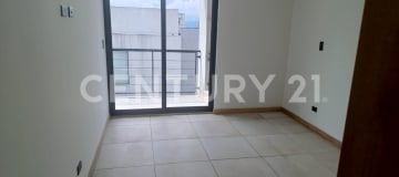 Departamento de 2 dormitorios con piscina y áreas comunales en Quito