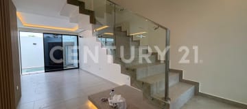 Casa en Mallorca Village, 4 dormitorios, piscina y BBQ, $215,000