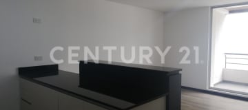 Suite nueva con balcón en zona premium, amenities completos