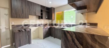 Casa 4 hab. en Villa Club Omega, piscina y $220K