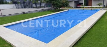 Casa nueva en Santa Rosa con piscina, cancha de pádel y 3 dormitorios