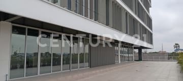 Oficina en Centro Corporativo Américas con parqueo