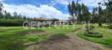 2 casas en 2 has con vista al Cotopaxi en lotización ecológica
