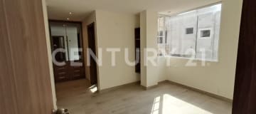 Casa nueva en La Armenia con piscina y acabados de lujo