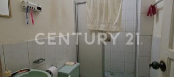 Casa en venta con 4 deptos. y terraza en 29ava y Nobol
