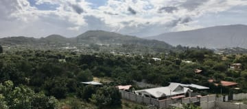 Land for sale in Guayllabamba, with a slope suitable for a house with views of the valley and mountains