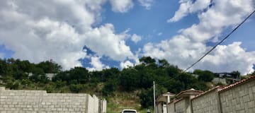 Land for sale in Guayllabamba, with a slope suitable for a house with views of the valley and mountains