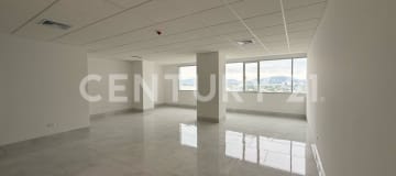 Oficinas en Titanium 2 Samborondón desde $136.001