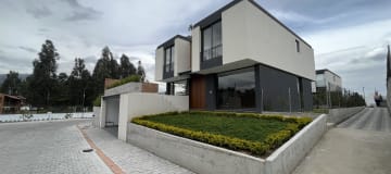Casa en venta en La Morita – Tumbaco