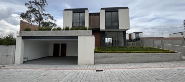 Casa en venta en La Morita – Tumbaco
