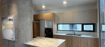 VENTA DEP PH . 3 Dorm Piso 18 Zona Shyris. US$ 377K. fcmtt