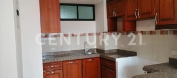 Depto. moderno en Quito Sur: 93m², 3 dormitorios y terraza panorámica