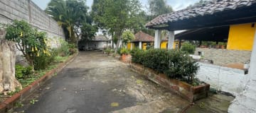 Venta casa + terreno 2286m² en La Merced, cerca del parque