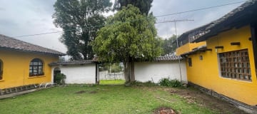 Venta casa + terreno 2286m² en La Merced, cerca del parque