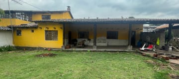 Venta casa + terreno 2286m² en La Merced, cerca del parque