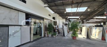 Local comercial 768m² en Av. Víctor Emilio Estrada, Urdesa. $800K