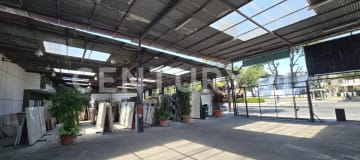 Local comercial 768m² en Av. Víctor Emilio Estrada, Urdesa. $800K