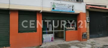 Casa rentera con 4 deptos y 3 locales en El Porvenir, $2.200/mes