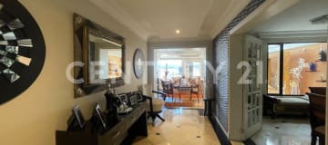 Duplex amoblado en Quito con bar, patio y áreas comunales