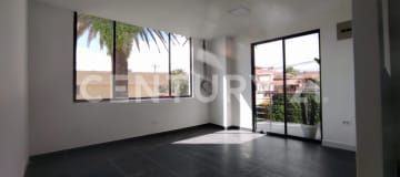 Local comercial 380 m² en Capelo - 2 plantas y parqueadero