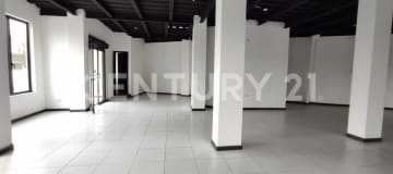 Local comercial 380 m² en Capelo - 2 plantas y parqueadero