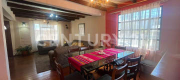 Casa en Kennedy, 3 dorm, 2.5 baños, altillo y parqueadero eléctrico
