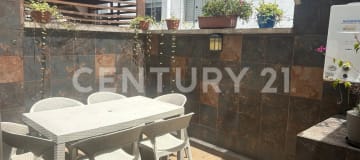 Casa familiar con jardín y 3 dormitorios en ubicación privilegiada