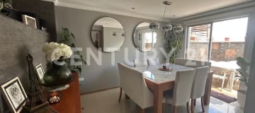 Casa familiar con jardín y 3 dormitorios en ubicación privilegiada